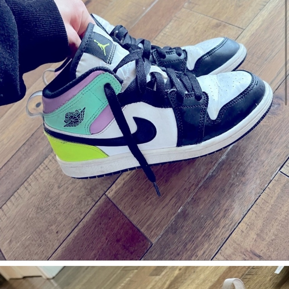 Jordans youth 2.5